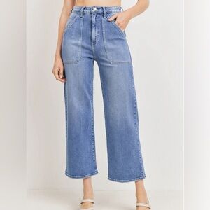 Cargo Pocket Wide Leg Jeans
